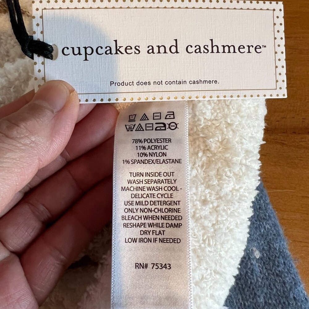Cupcakes Cashmere Womens Mock Neck Pullover Sweater XTRA-SMALL Winter Landscape - Picture 7 of 10